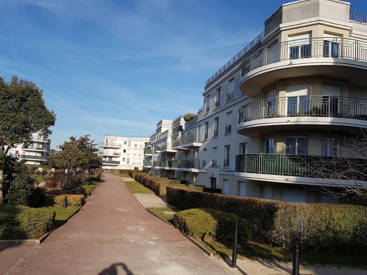 Appartement Avec Rez De Jardin A Disneyland Montevrain Exterior photo